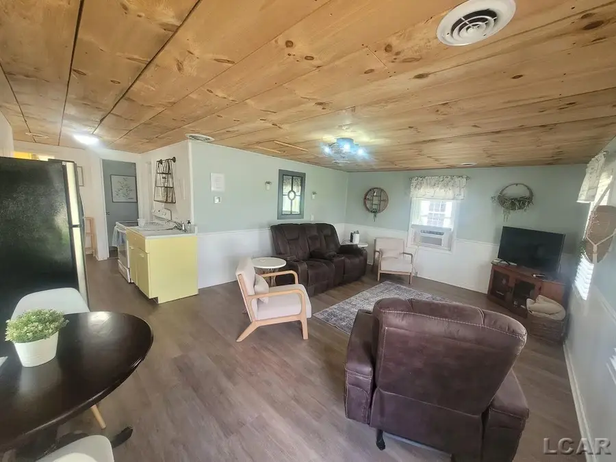 465 Egan HWY, Brooklyn, MI 49230 - #3