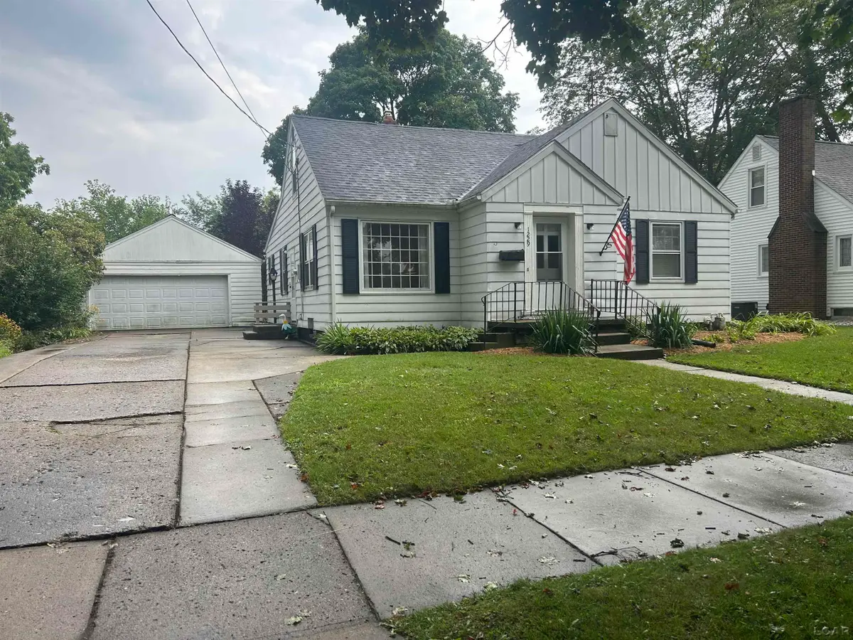 1229 University AVE, Adrian, MI 49221 - #1