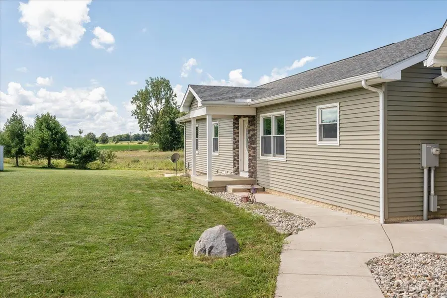 2150 Southard HWY, Adrian, MI 49221 - #2
