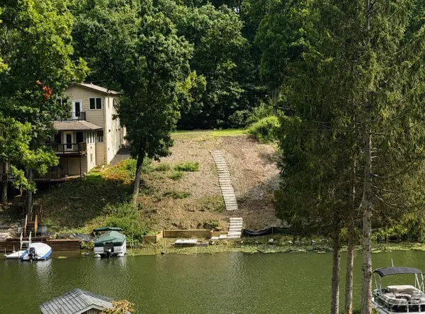 11791 Killarny CIR, Jerome, MI 49249