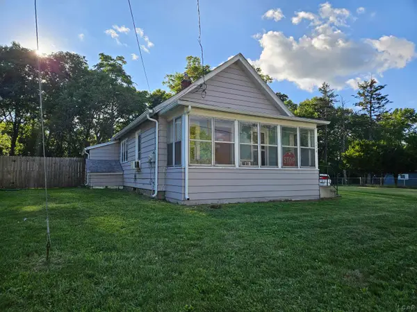 1118 WALKER ST, Jackson, MI 49202