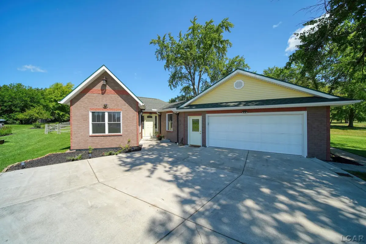 2301 Wolf Creek HWY, Adrian, MI 49221 - #1