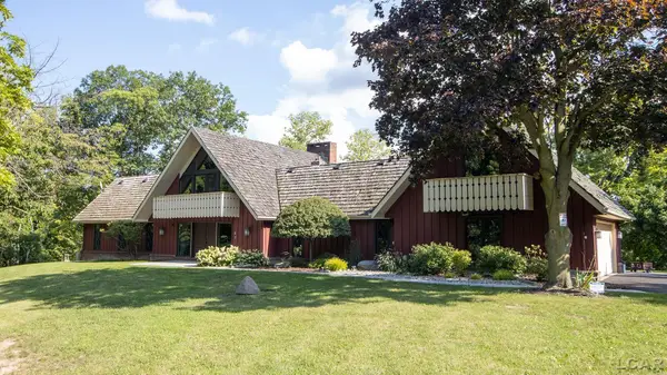 2453 Cedarwood DR, Adrian, MI 49221