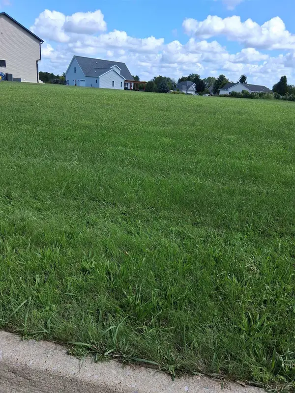 1234 Berkshire DR, Adrian, MI 49221