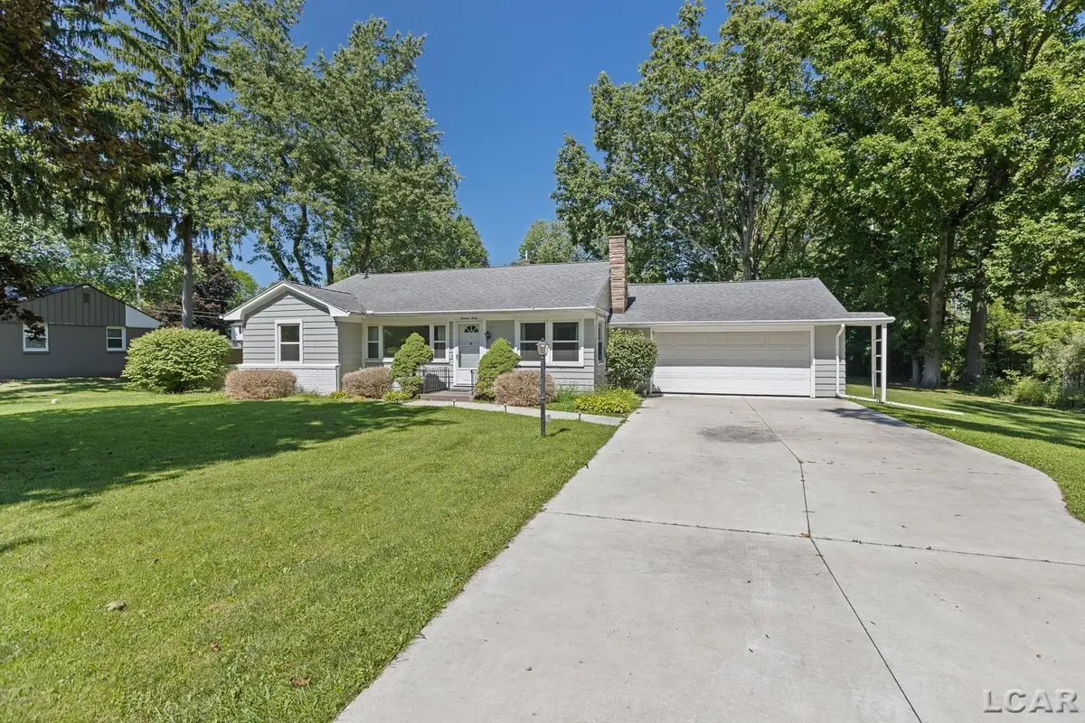 1330 W Westwood DR, Adrian, MI 49221 - #1