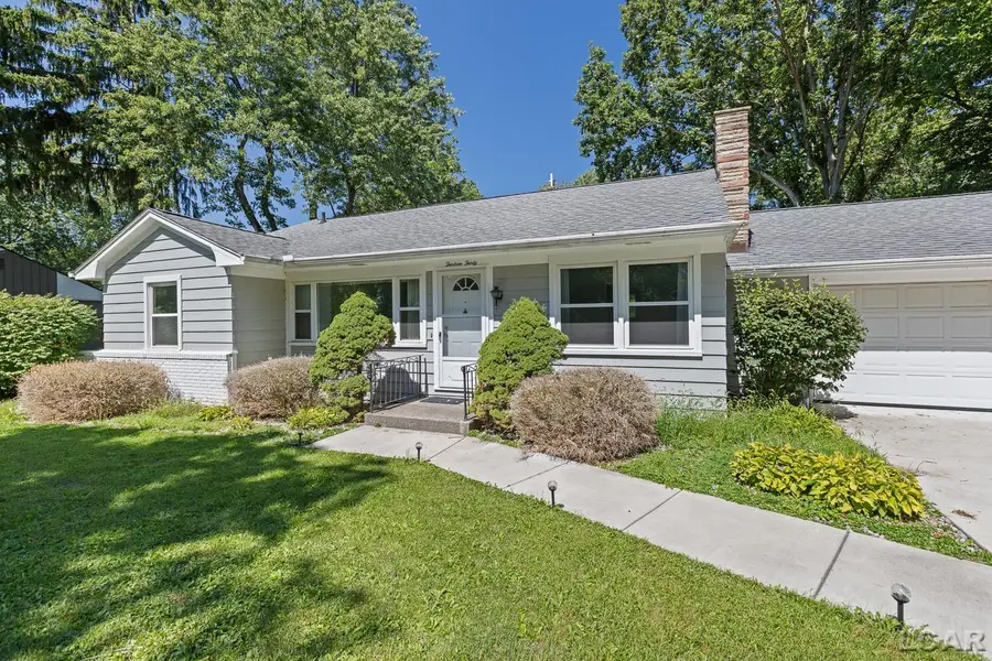 1330 W Westwood DR, Adrian, MI 49221 - #3