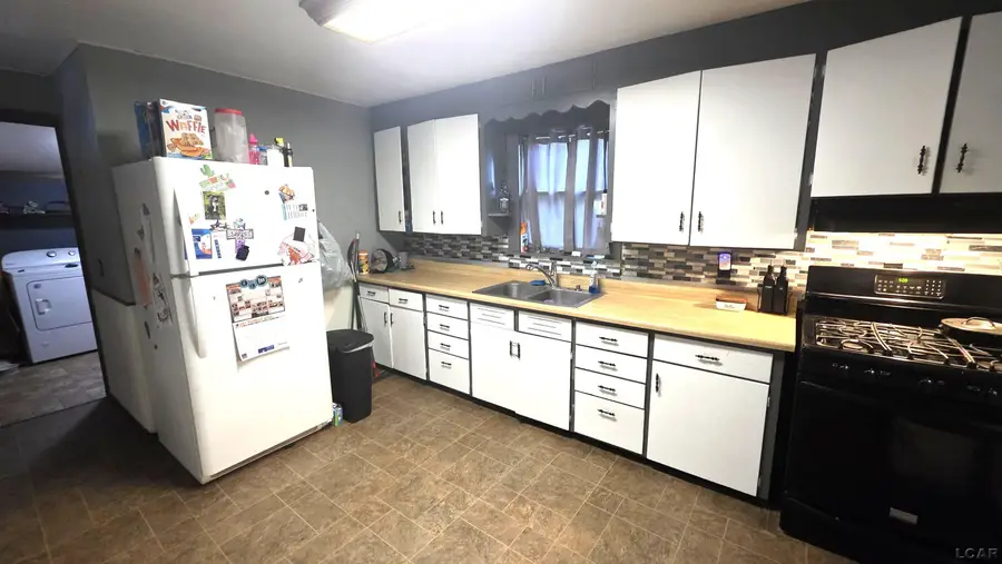419 Buffalo ST, Morenci, MI 49256 - #2