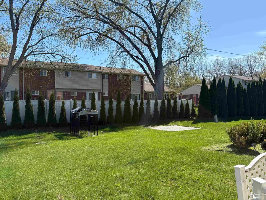 35773 Surrey CT, Romulus, MI 48174 - #3