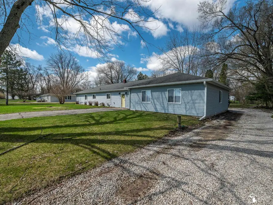 2525 Reinhardt RD, Monroe, MI 48162 - #2