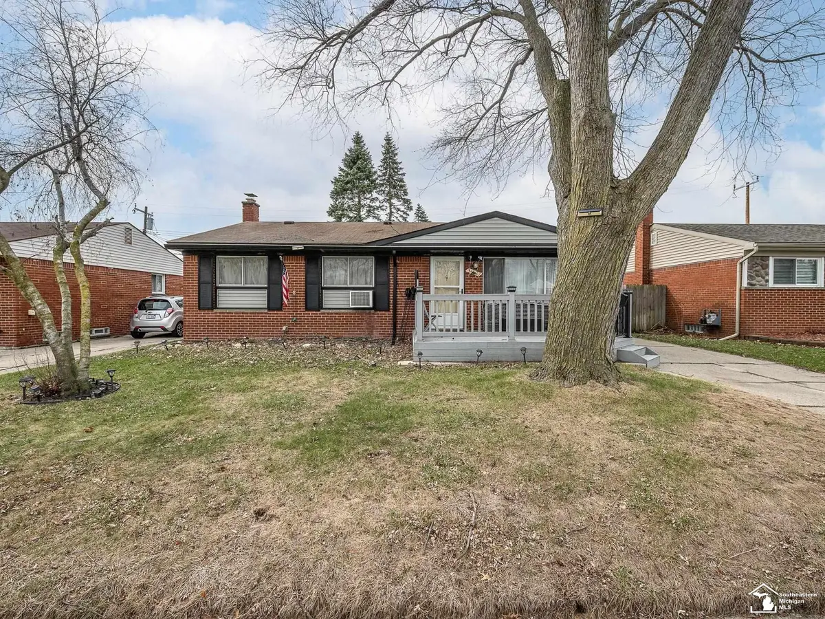 34627 Nancy ST, Westland, MI 48186 - #1