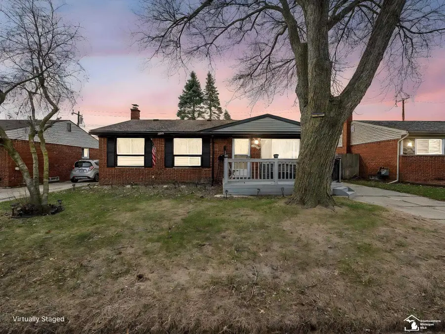 34627 Nancy ST, Westland, MI 48186 - #2