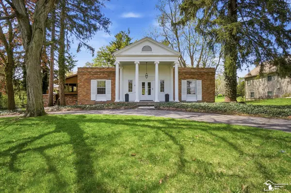 325 N Scott ST, Adrian, MI 49221
