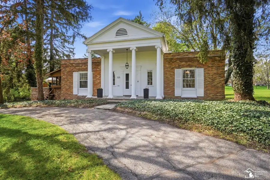 325 N Scott ST, Adrian, MI 49221 - #2