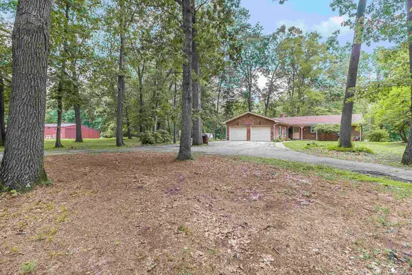 2600 Meanwell RD, Petersburg, MI 49270