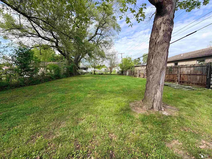 2042 Cloverdale DR, Monroe, MI 48161 - #2