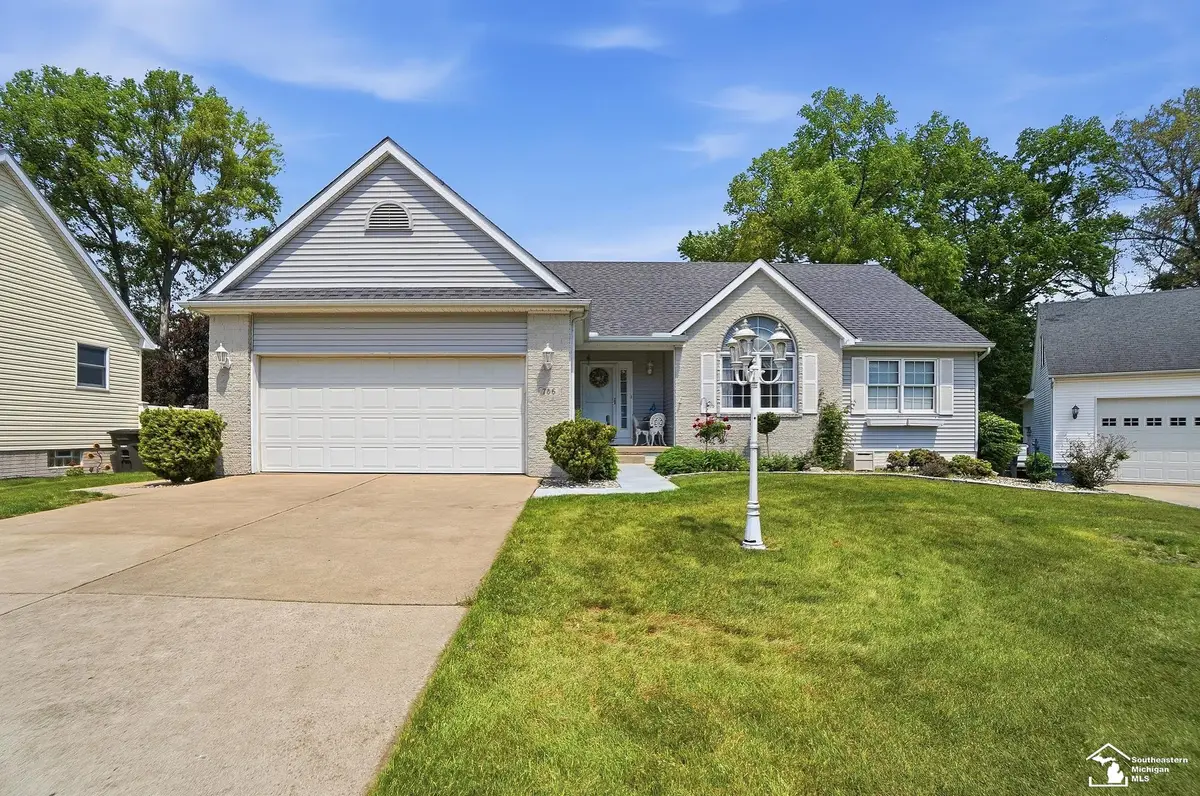 786 Santa Fe CT, Temperance, MI 48182 - #1