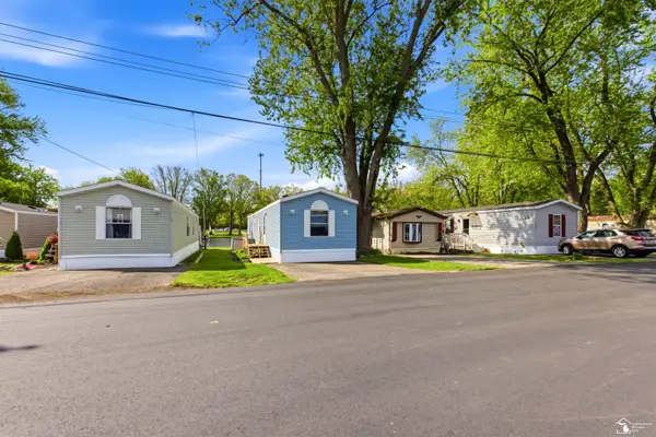 2678 Bayberry CT, Brooklyn, MI 48130