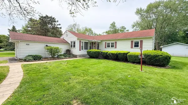 7947 Lake Breeze DR, Monroe, MI 48161