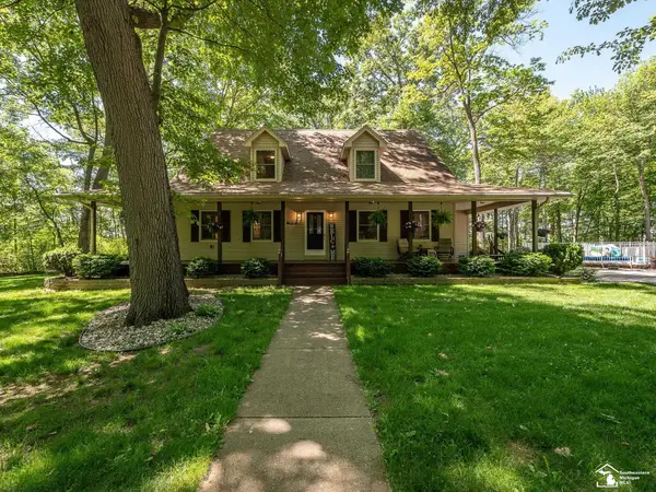 1326 S Raisinville RD, Monroe, MI 48161