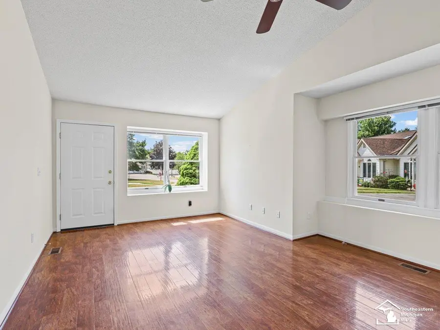 729 Clark #18 ST, Tecumseh, MI 49286 - #3
