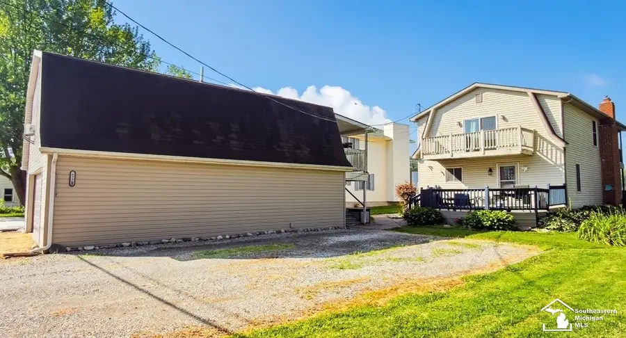 6270 Brancheau RD, Newport, MI 48166 - #3