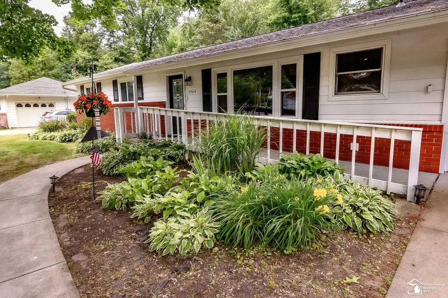 7904 Comanche TRL, Temperance, MI 48182 - #2