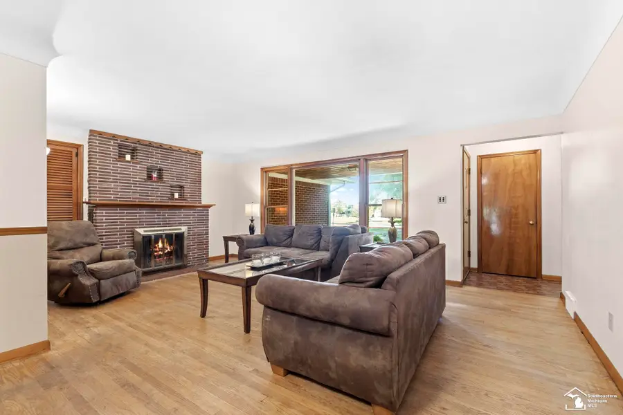 16022 Kennebec ST, Southgate, MI 48195 - #2