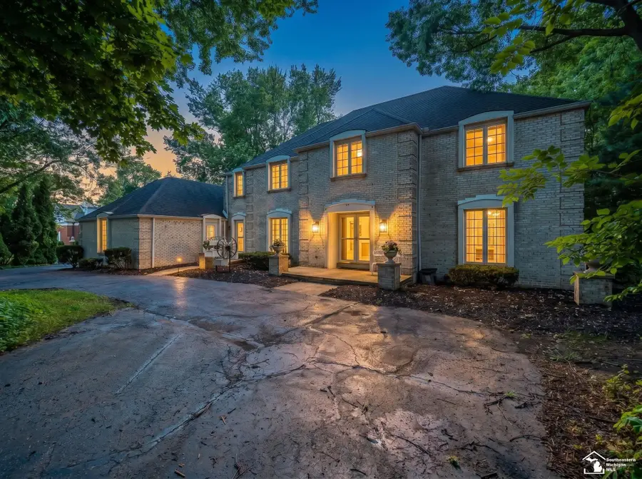 1065 Hollywood DR, Monroe, MI 48162 - #2