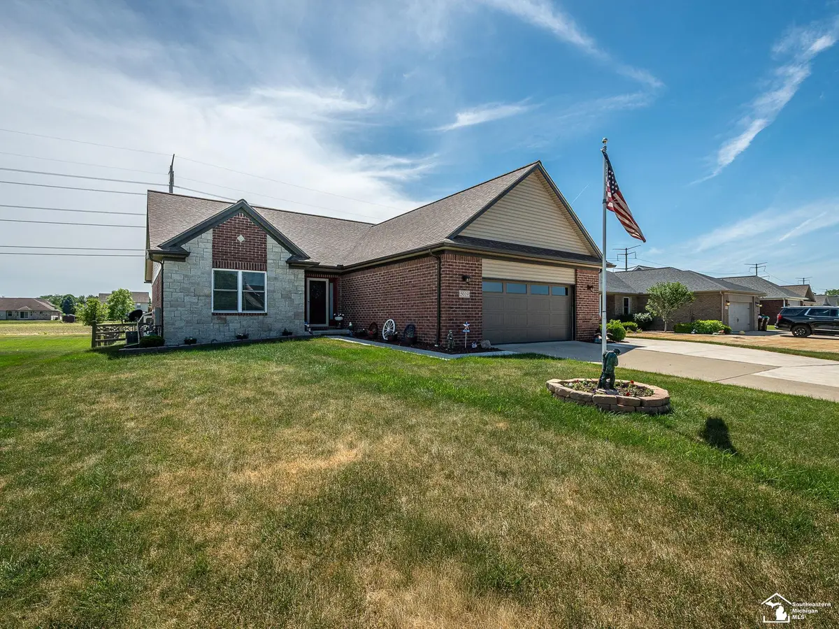 5019 Skylark DR, Monroe, MI 48161 - #1
