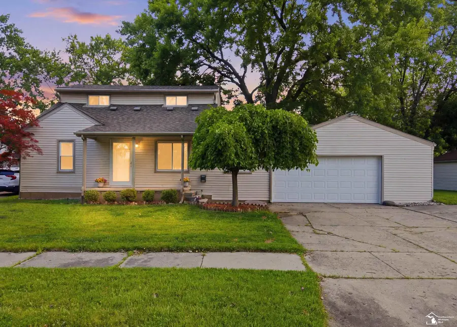 26427 Beaconsfield AVE, Roseville, MI 48066 - #2