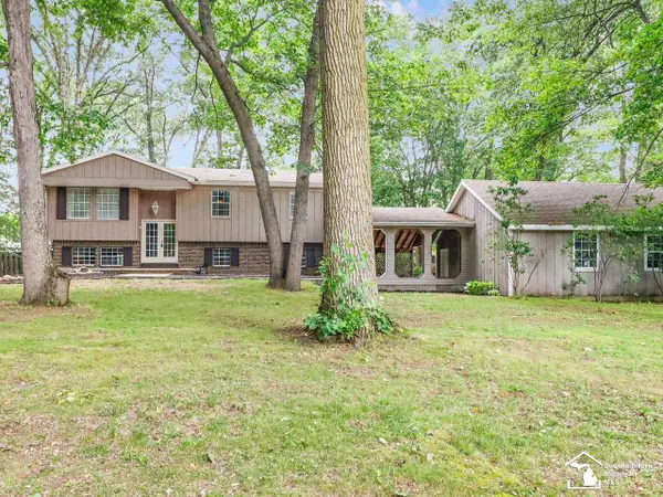 11589 Brookshire DR, Temperance, MI 48182