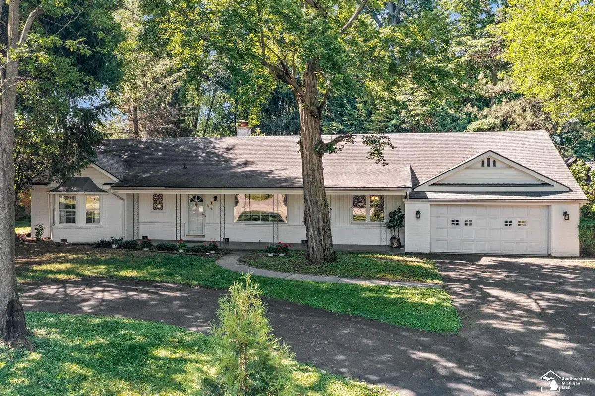 1417 Longfellow DR, Temperance, MI 48182 - #1