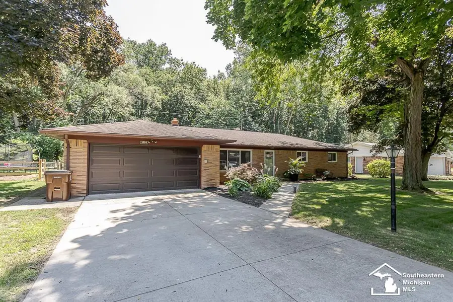 9804 Pamela ST, Temperance, MI 48182 - #3