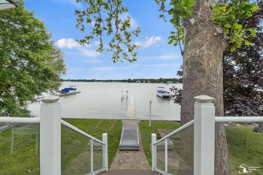 736 Lakeview DR, Clarklake, MI 49234 - #3
