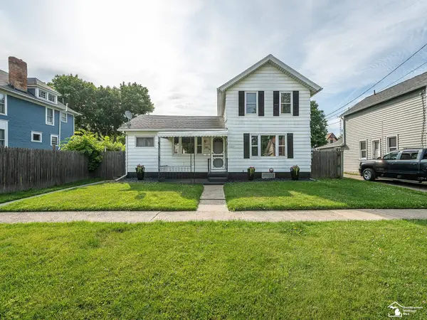 518 Comstock ST, Adrian, MI 49221