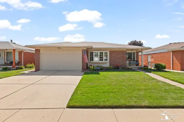 4912 Valley RD, Trenton, MI 48183