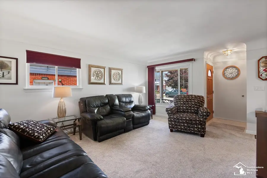 4912 Valley RD, Trenton, MI 48183 - #3