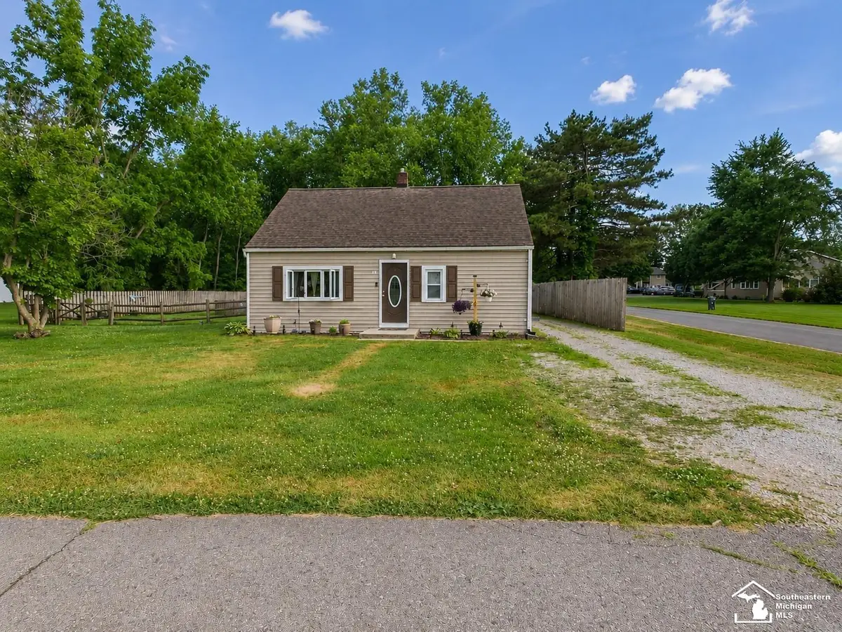 83 W Madison ST, Petersburg, MI 49270 - #1