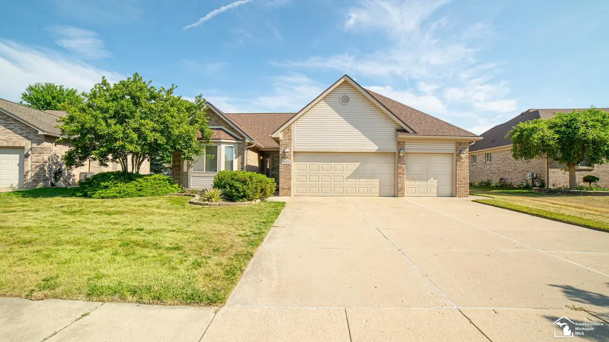 26874 Arcadia DR, Flat Rock, MI 48134 - #1
