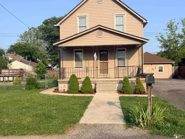 1003 Bacon ST, Monroe, MI 48161