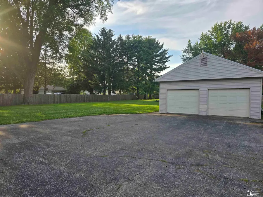 4216 W Samaria RD, Temperance, MI 48182 - #3