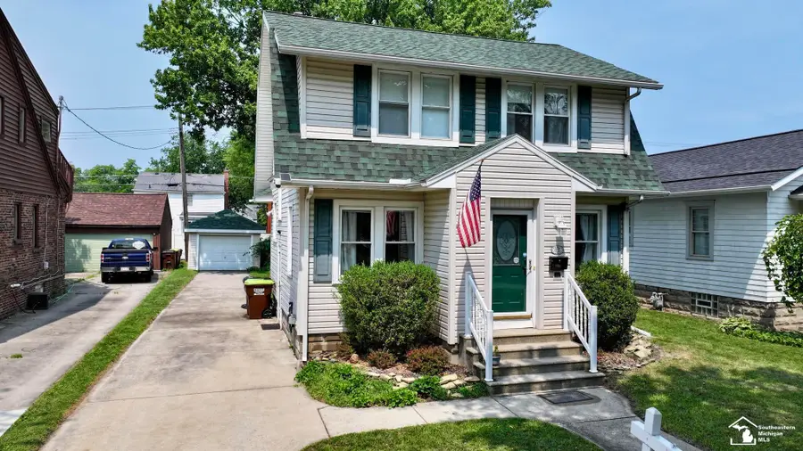 615 Borgess AVE, Monroe, MI 48162 - #2