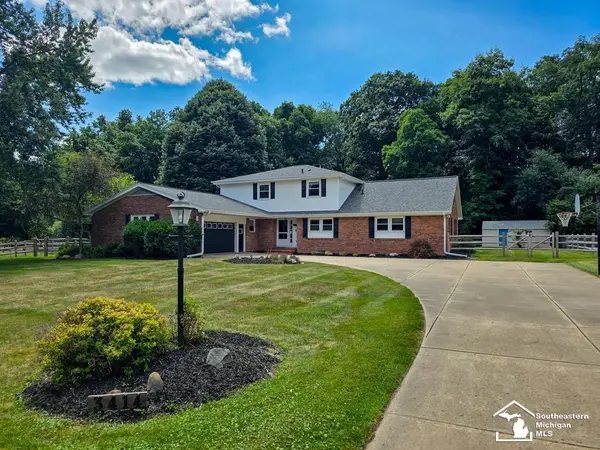 3414 Caroline DR, Jackson, MI 49203