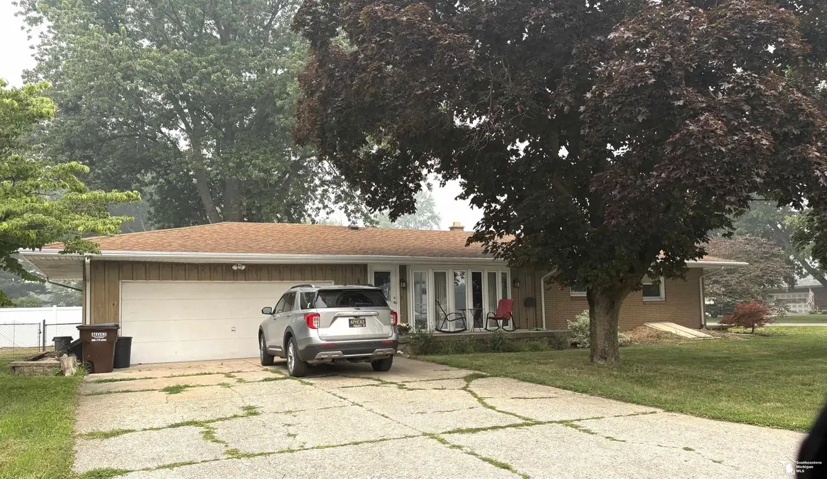 5043 Brentwood DR, Monroe, MI 48161 - #1