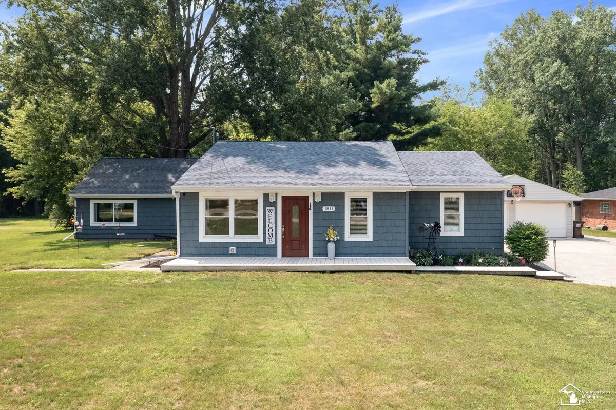 1811 Center DR, Temperance, MI 48182 - #1