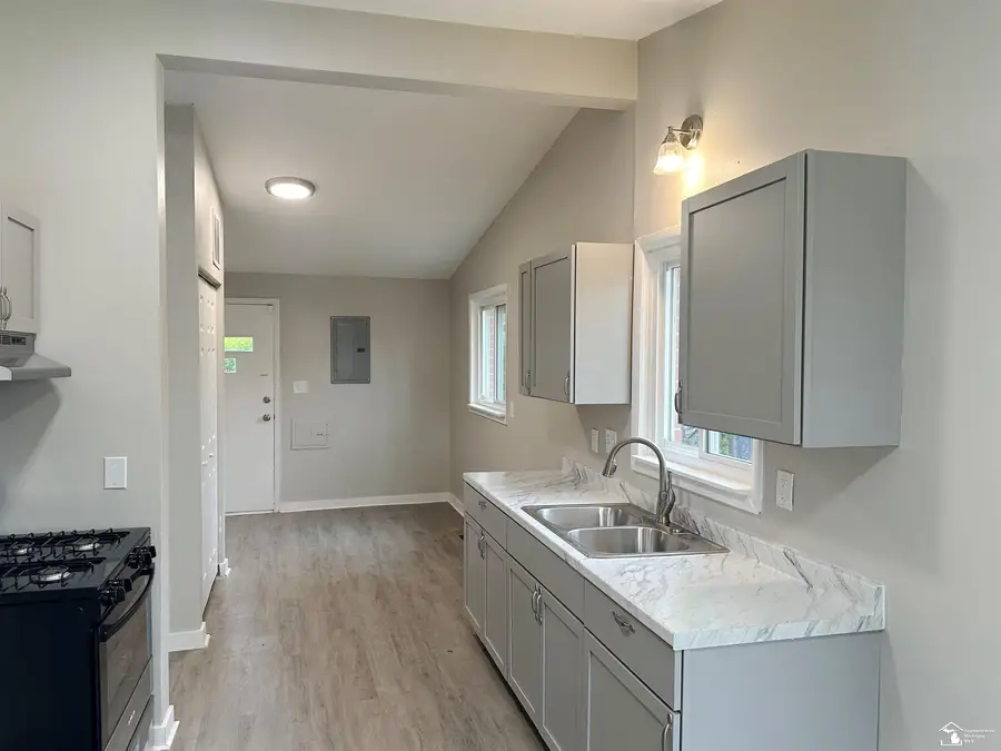 29219 York ST, Inkster, MI 48141 - #3