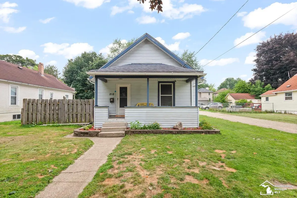 212 N Thompson ST, Jackson, MI 49202 - #1
