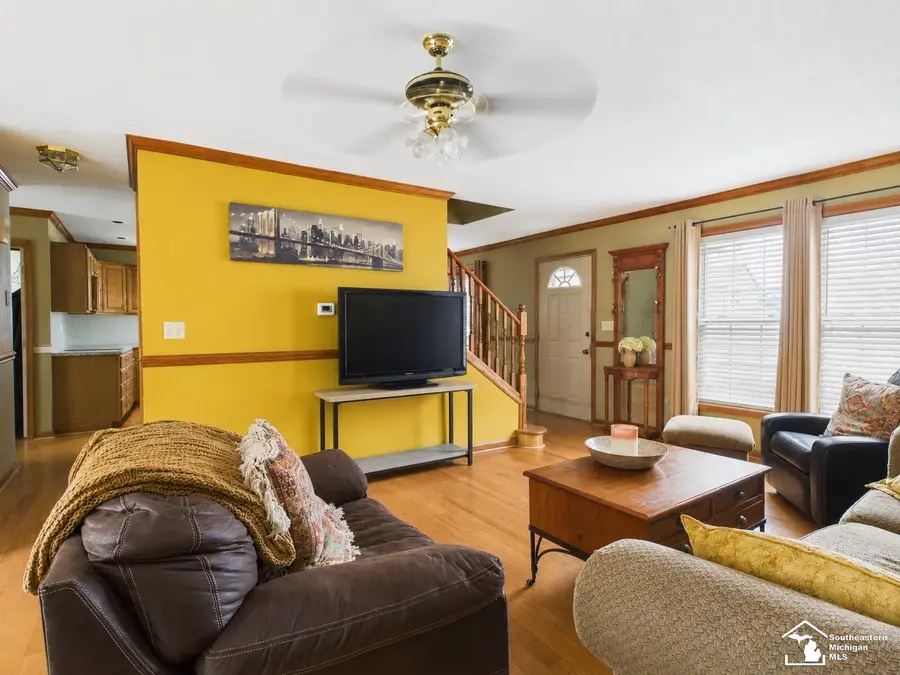 817 W 5th ST, Monroe, MI 48161 - #3