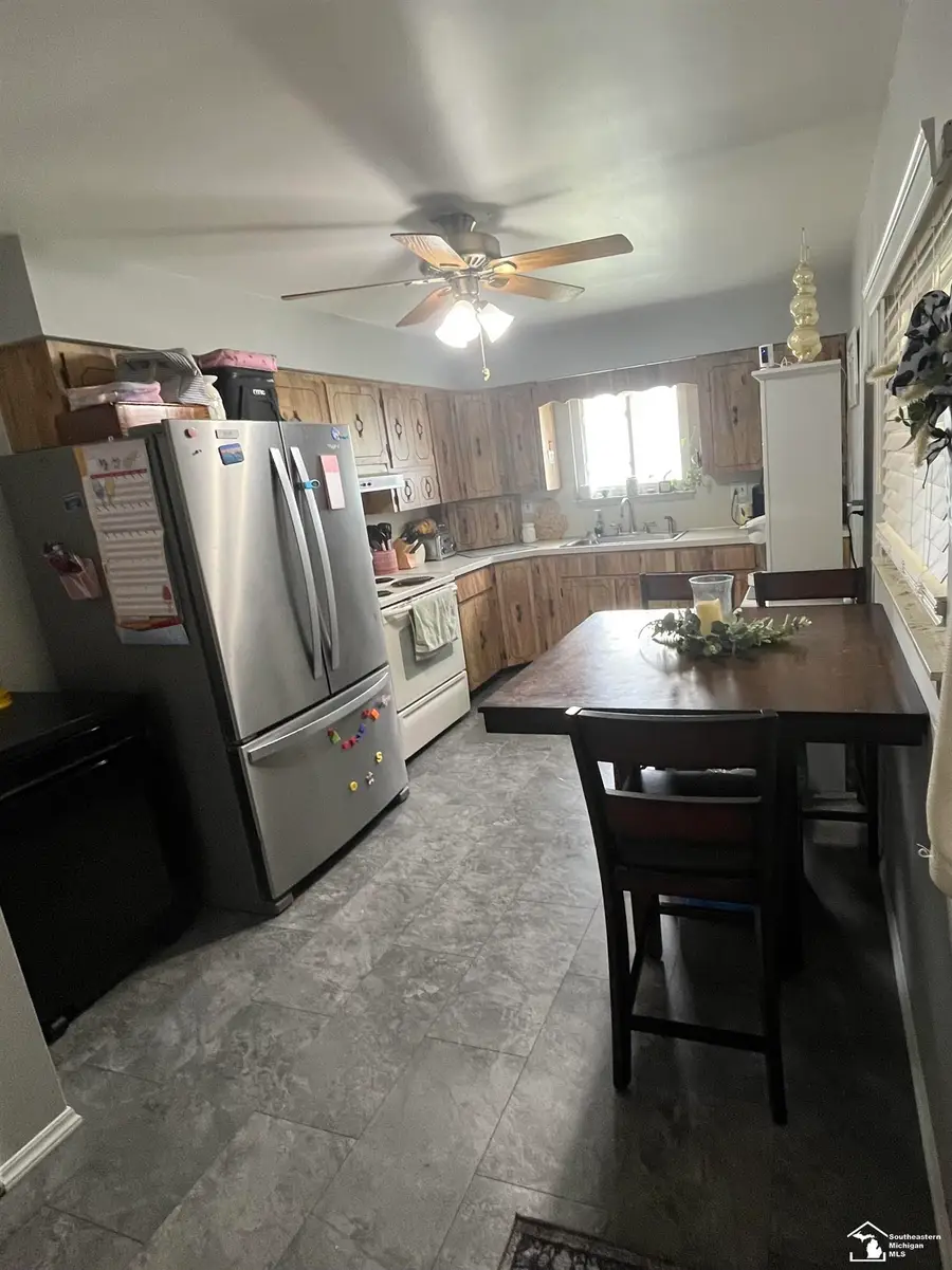 2071 Maplecrest DR, Carleton, MI 48117 - #3