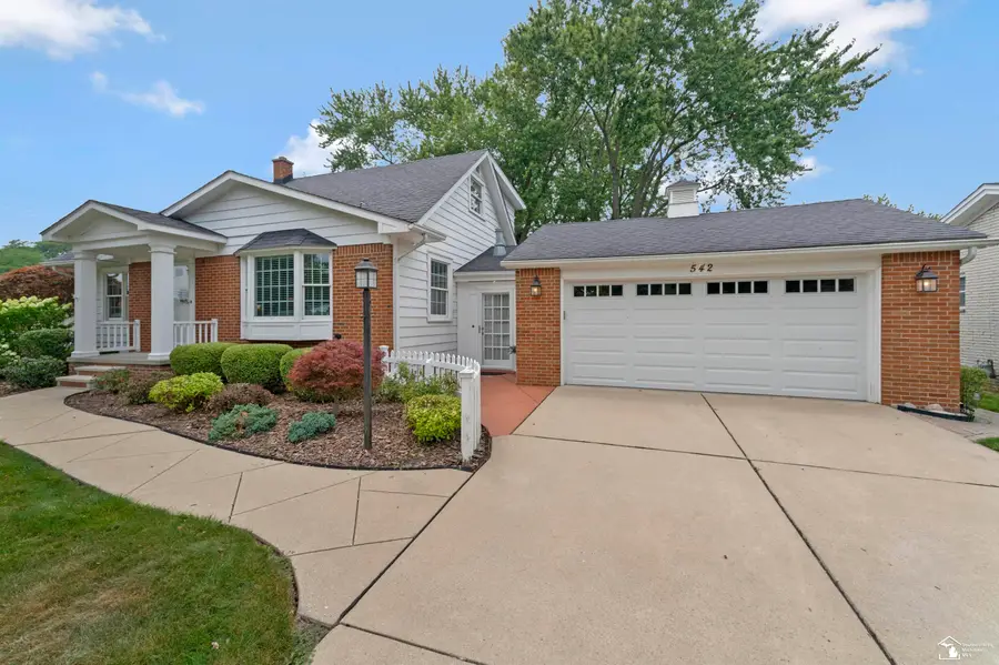 542 Fox DR, Monroe, MI 48161 - #2